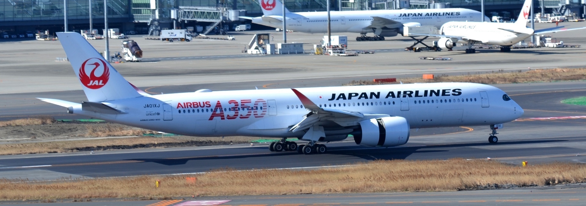 ＪＡＬ Ａ３５０-900 1号機モデルプレーン （1/400スケール） 入手した