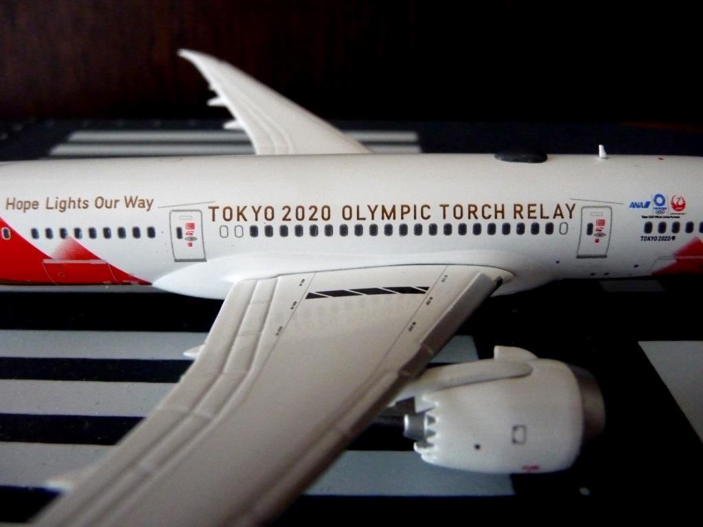 東京オリンピック聖火特別輸送機「TOKYO2020号」1/400スケールモデル