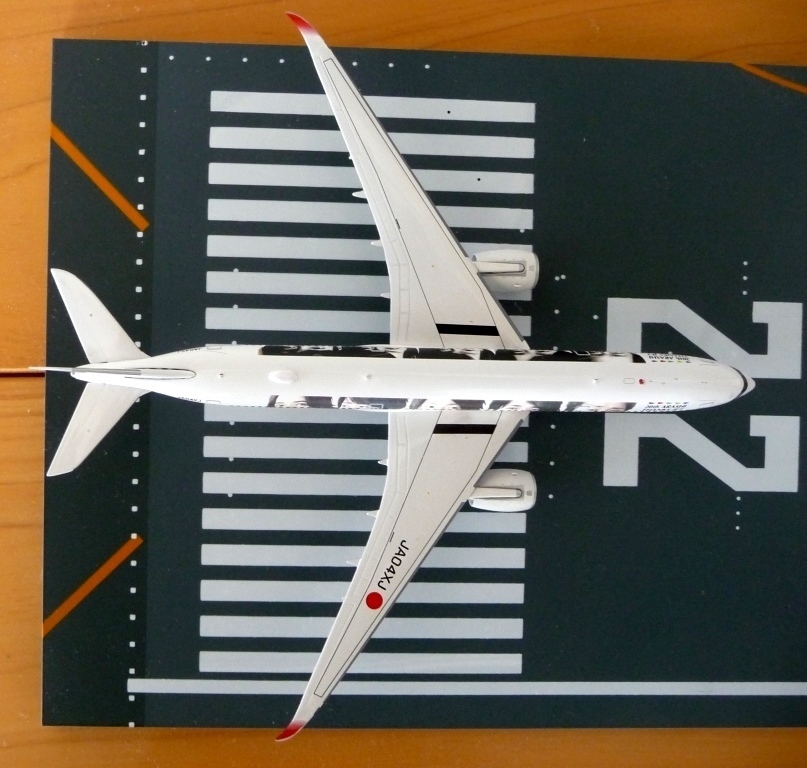 Aviation社製 JAL 嵐サンクスジェット特別塗装機 1/400-