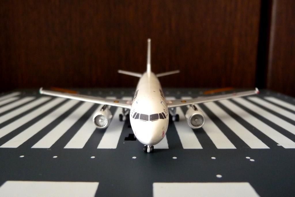 ANA A320neo JA213A 1/400スケールモデルとA320-211（従来型